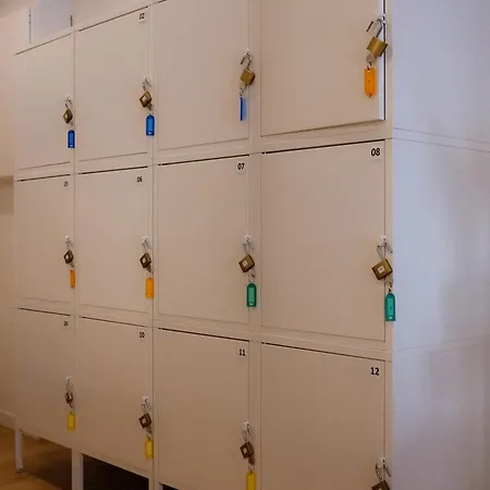 Blue House بيت شباب أودا